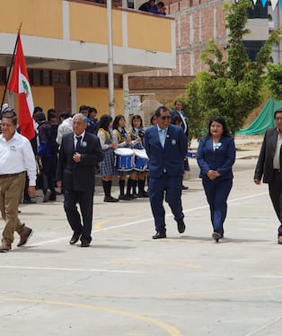 I. E. César Vallejo de Paucarbamba celebra 39 años con el anhelo de contar con una nueva infraestructura
