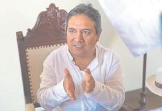 Arturo Fernández, suspendido alcalde de Trujillo, exige millones en querellas