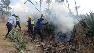 Fuegos artificiales de festividad religiosa ocasionan voraz incendio forestal en Cusco (FOTOS)