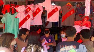 Camiseta de Lapadula es la más solicitada en Huancayo y las ventas se duplican