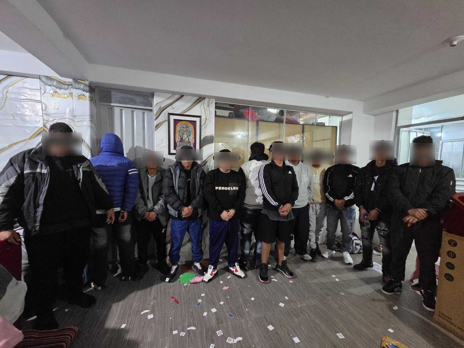 Detención de 15 personas por tráfico de drogas en Arequipa. Foto: PNP.