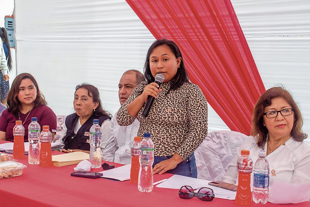 Autoridad edil no habría seguido el procedimiento que establece la Ley de Contrataciones.