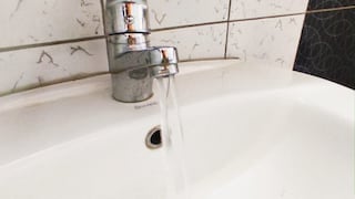 Agua colorada en Arequipa por descarga de represas con sedimentos