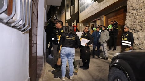 Allanan hospital y universidad en Ayacucho por presunta colusión agravada (VIDEO)