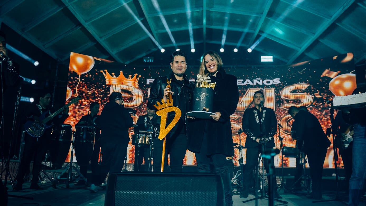 La hija de Jessica Newton compartió en sus redes sociales un conmovedor video que recopila algunos de los momentos más felices de la pareja junto a su hijo, Milan.