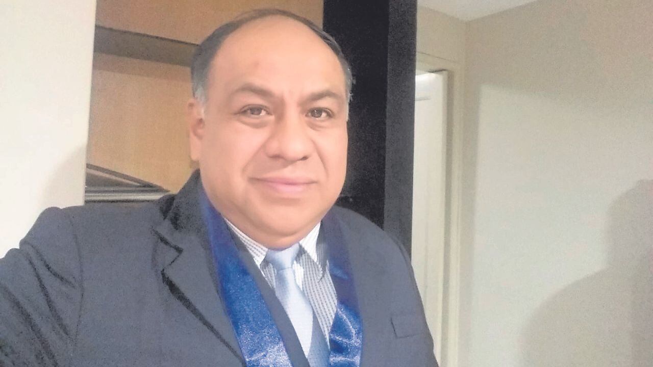 Teodoro Aguilar dice que se va por los “constantes maltratos” por parte del alcalde de Trujillo, Arturo Fernández, y por la crisis que hay en su gestión, que le impiden trabajar.