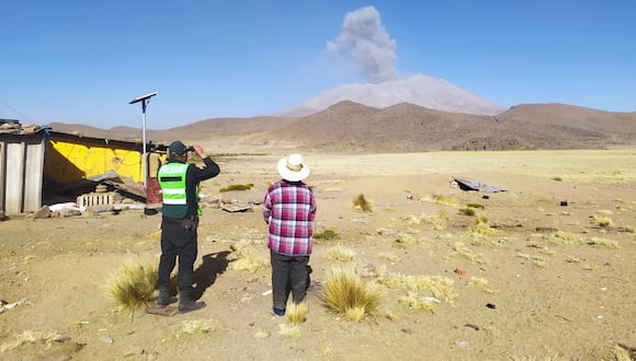 Erupción del volcán Ubinas afecta a caseríos cercanos de Arequipa. (Foto: Correo)