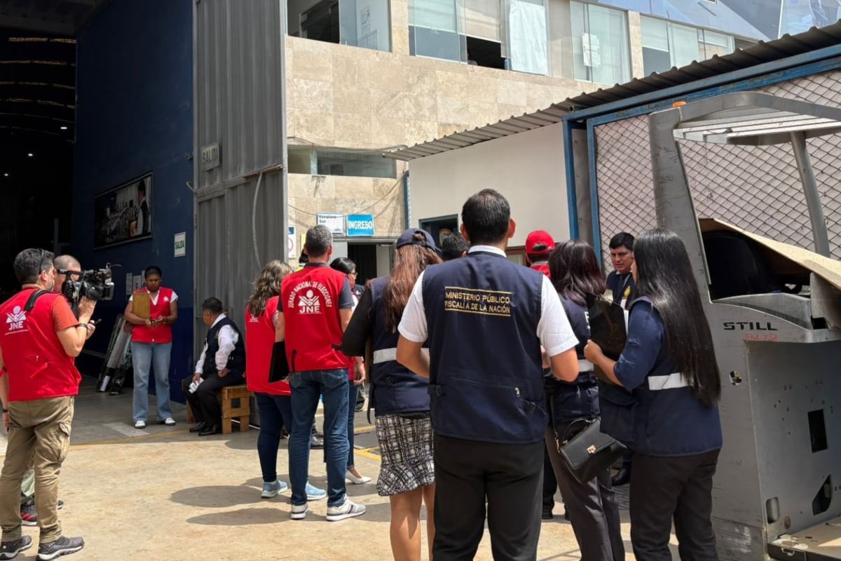 Ministerio Público interviene local en Lurín por irregularidades en material electoral. (Foto: ONPE)