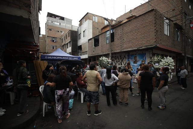 Familiares de víctimas del incendio en La Victoria esperan entrega de restos para velarlos y solicitan apoyo (Fotos: Diana Marcelo/GEC)