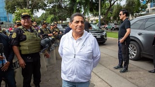 Carlos Álvarez renuncia a País para Todos tras discrepancias internas