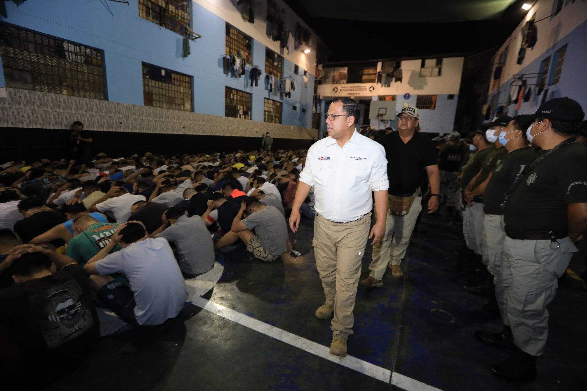 Lurigancho: más de 650 internos fueron intervenidos con celulares y televisores durante operativo. Foto: Ministerio del Interior.