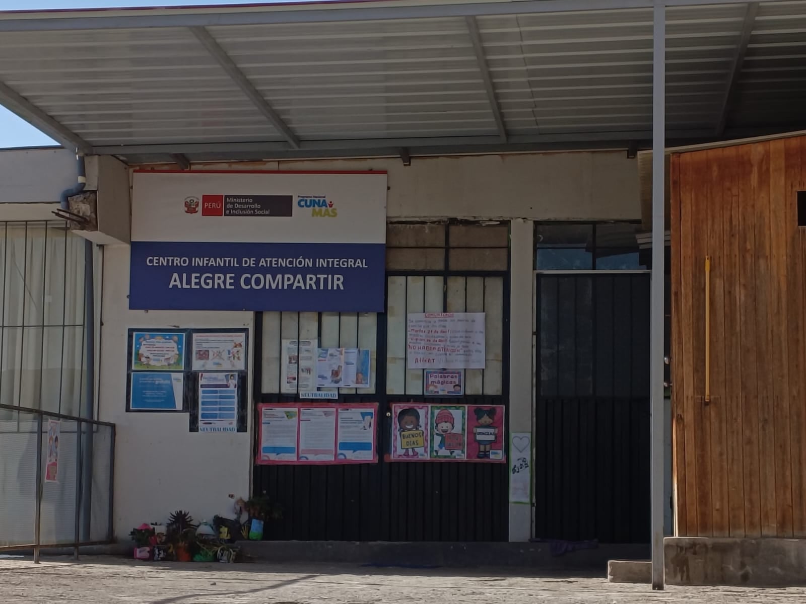 Colapsa techo de local social y deja sin atención a 20 niños de Cuna Más, en Sachaca. Foto: GEC.