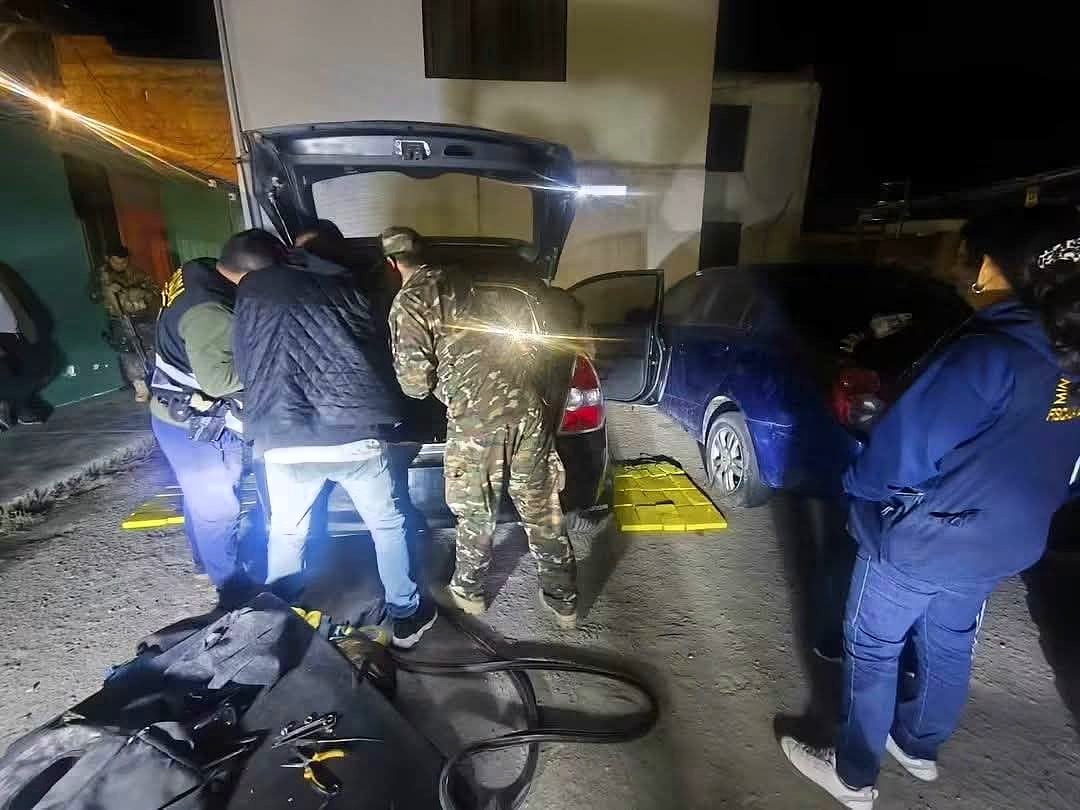 Operativo en Camaná terminó con la detención de cuatro personas. Foto: PNP.