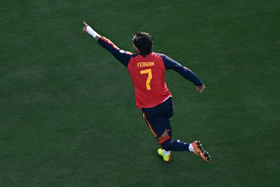 España rompe el empate y toma ventaja sobre Argentina en la final del Mundial 2026