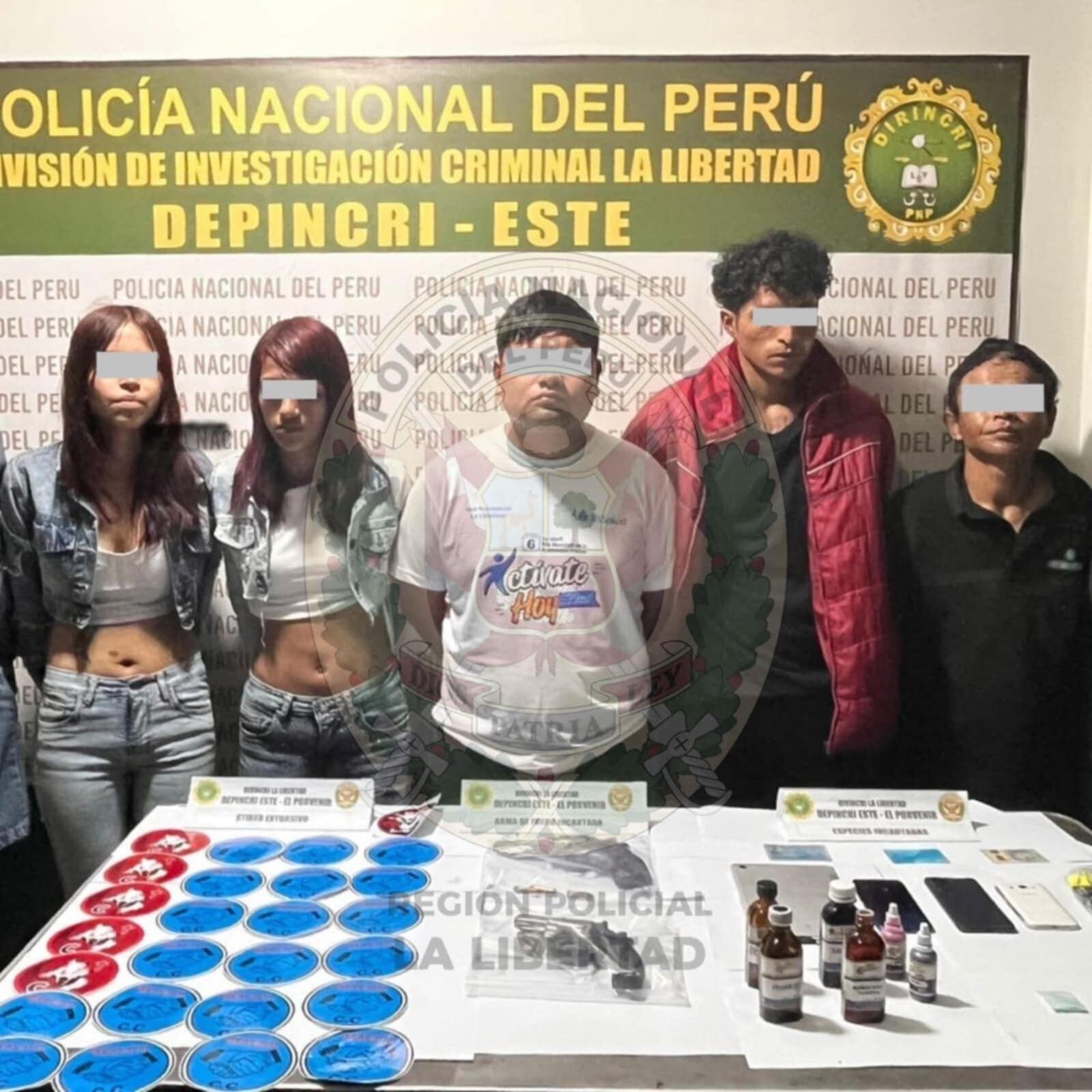 Se les incautó armas de fuego,municiones, stickers extorsivos y celulares que serán sometidos a un minucioso análisis, a fin de verificar el accionar delictivos de estos facinerosos.