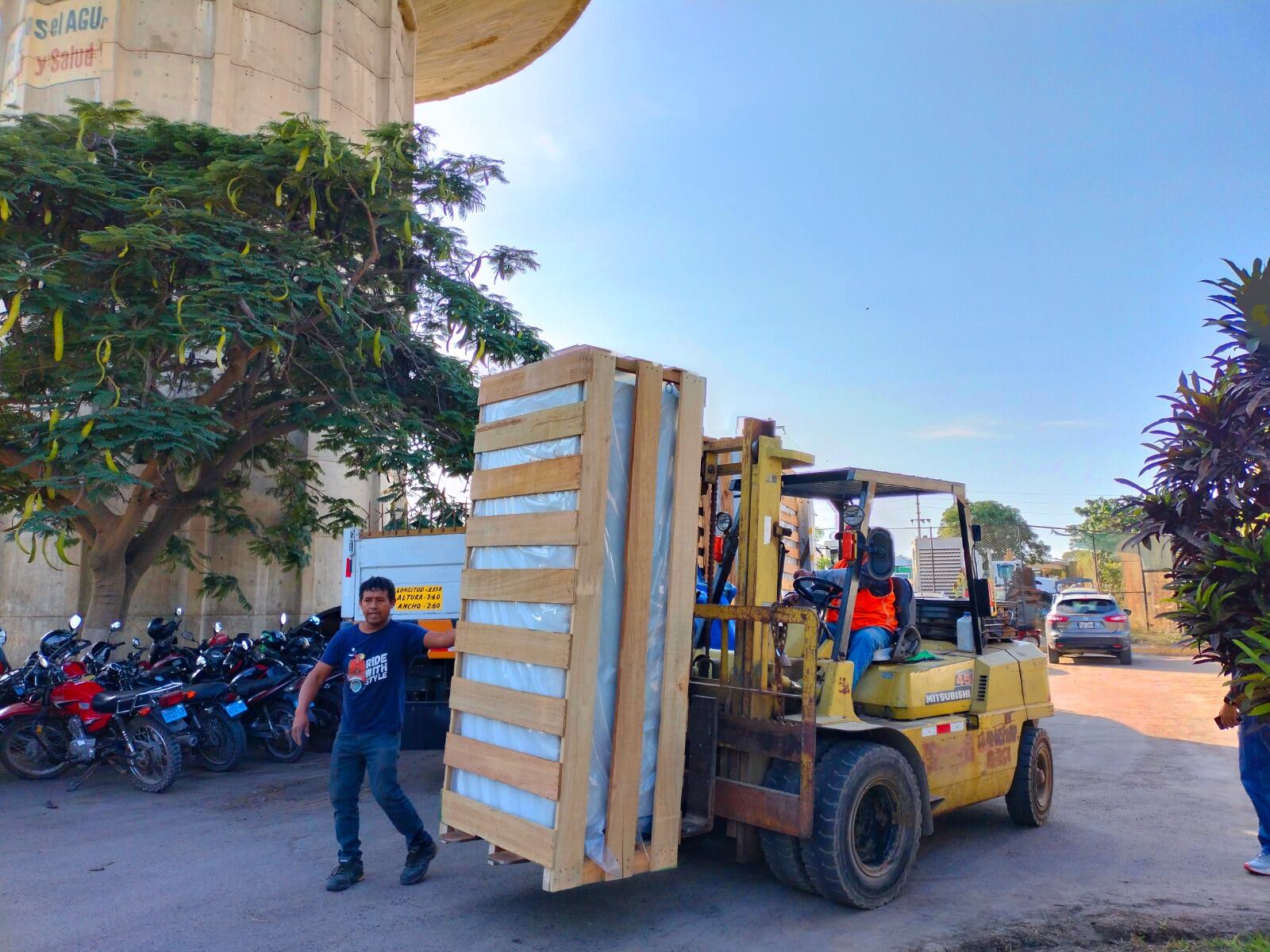 Llegan a Piura nuevos tableros eléctricos para equipar cámaras de desagüe