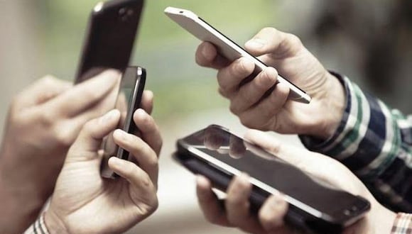 La decisión de hacer progresivo el bloqueo de celulares con IMEI inválido busca no afectar las comunicaciones de las personas. (El Comercio)