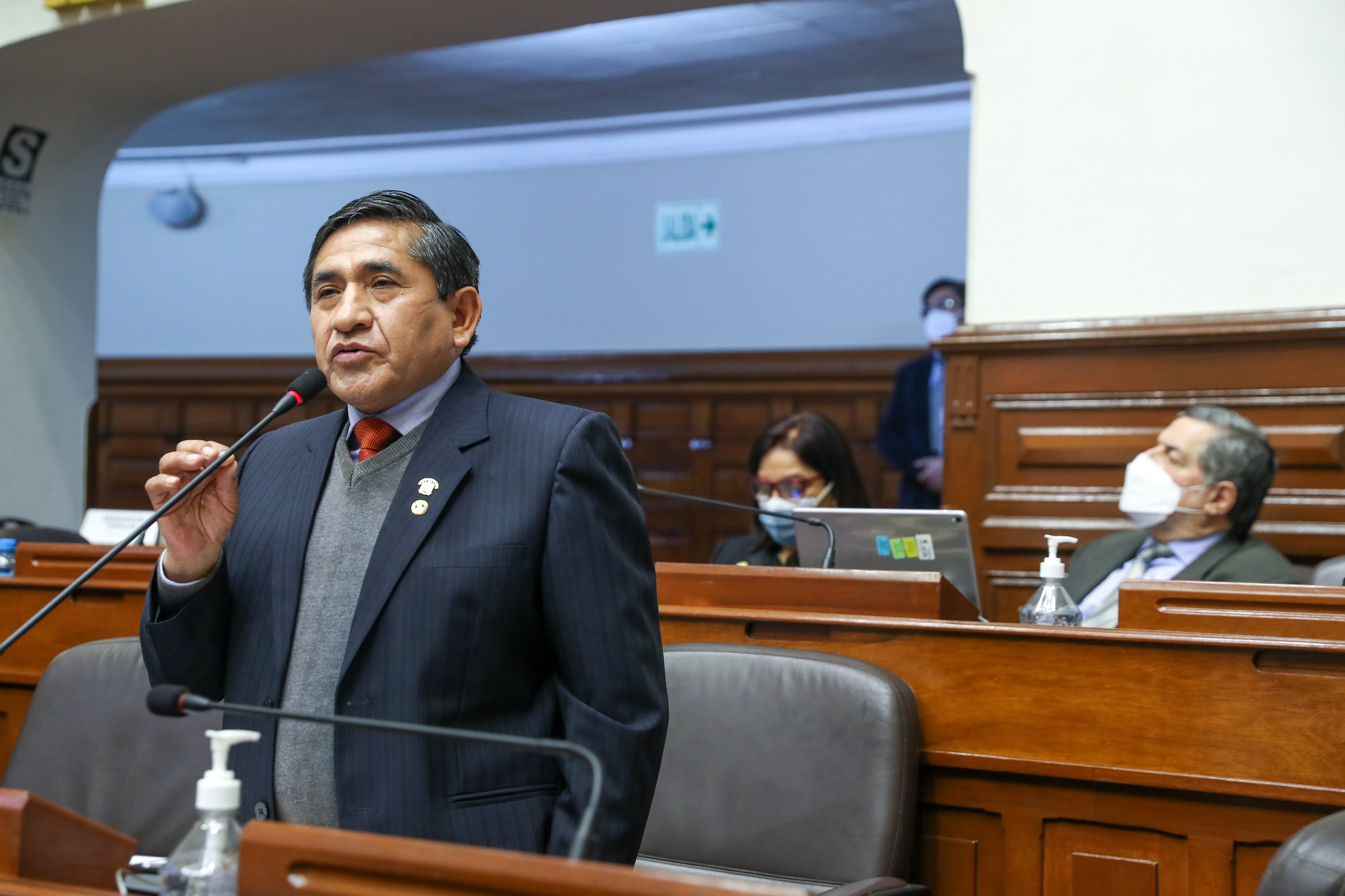 Congresistas de diversas bancadas fijan su posición respecto al proyecto de ley de presupuesto para el sector público para el año fiscal 2022.