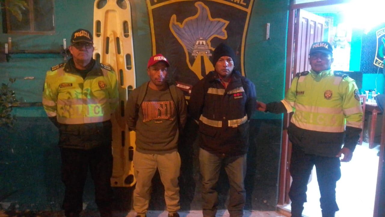 Detienen a conductor y copiloto por trasladar explosivos