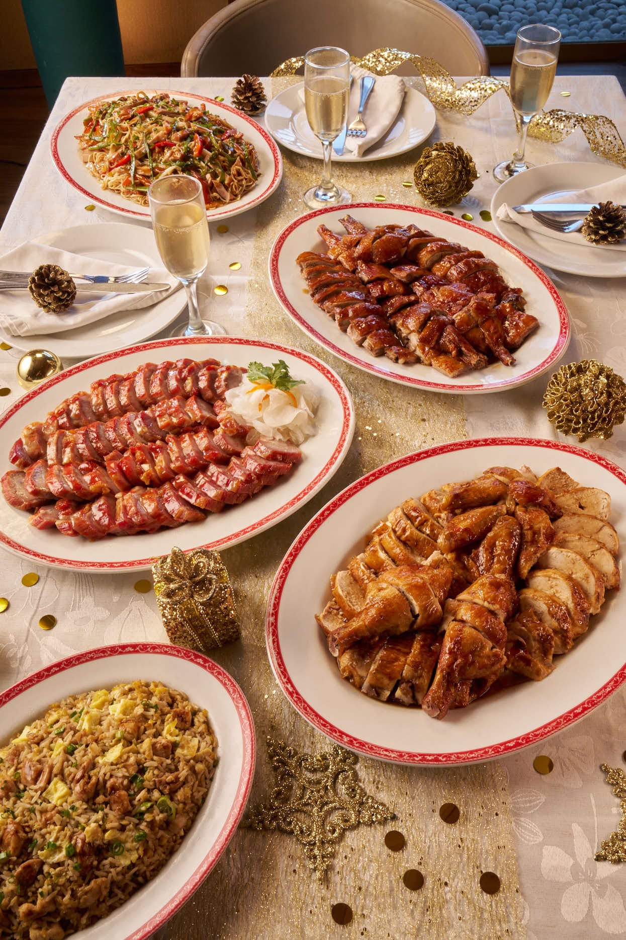 La cadena de restaurantes presenta una propuesta gastronómica de fin de año enfocada en reducir los preparativos y priorizar el tiempo en familia.