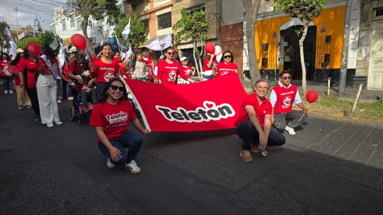 Caravana solidaria en Arequipa de la Teletón 2026. (Foto: Yunsu Pariapaza/@photo.gec)