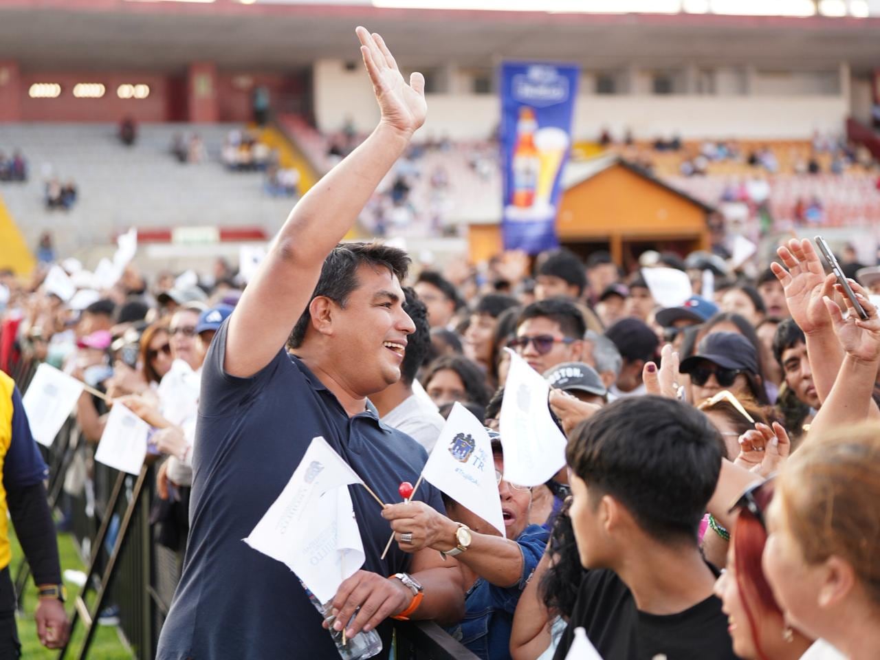 Mario Reyna restó importancia a quienes criticaron que realice un evento cumbiambero en plena ola de inseguridad.