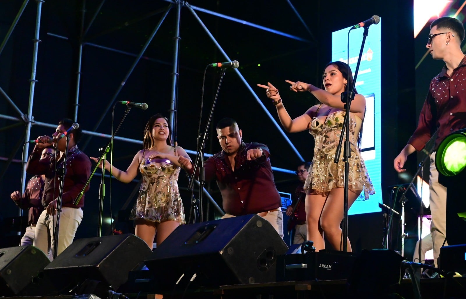 Música, talento y sabor se vivió en la serenata a la fundación de Piura.