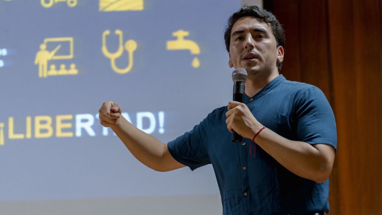 El especialista considera que el gobernador regional y el alcalde de Trujillo no han cumplido con sus objetivos de gestión. Afirma que Fernández es el peor burgomaestre que ha tenido esta ciudad y Acuña solo generó una falsa expectativa en la Región.