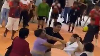 Madres protagonizan gresca durante partido escolar de futsal en el GAD de Huánuco