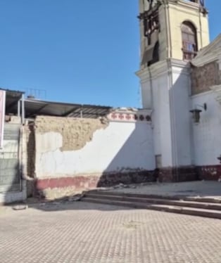Escombros quedaron regados en el recinto religioso luego del temblor que remeció la región y también se sintió en Lima.