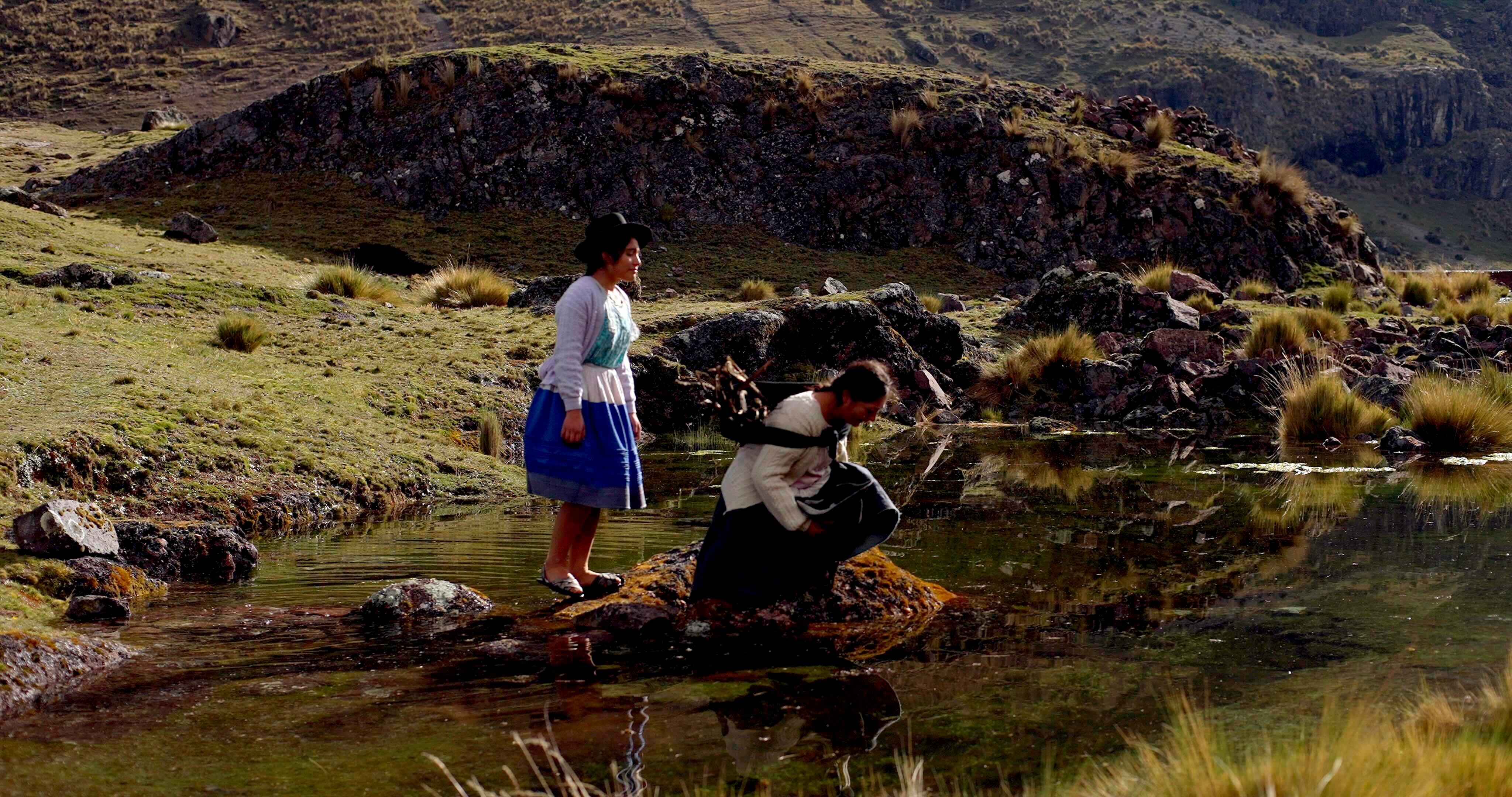 "Killapa Wawan" combina drama, espiritualidad y realismo mágico, invitando al público a sumergirse en un universo donde lo visible y lo invisible conviven de manera natural.