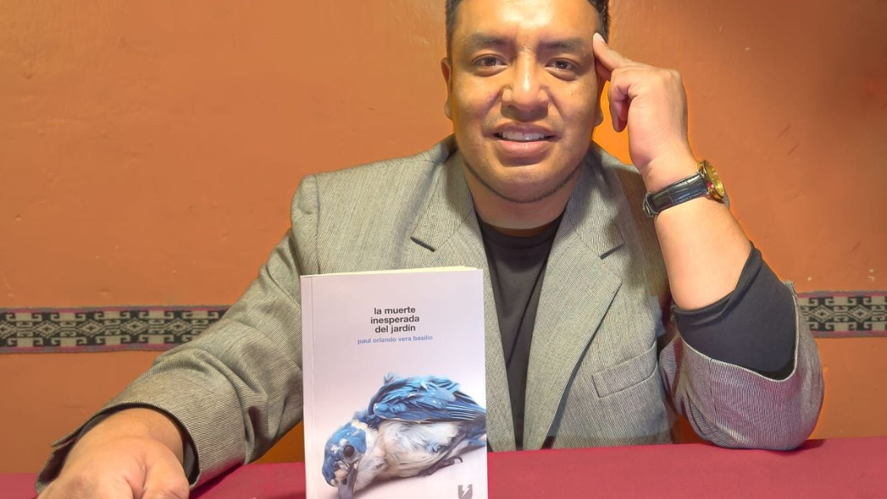 La poesía de Paul nos plantea que “lo humano puede ser un jardín que crece, goza, sufre y muere. O que el jardín puede ser humano: un rocío que se queja, una caverna que extraña, un manantial que evoca…”.