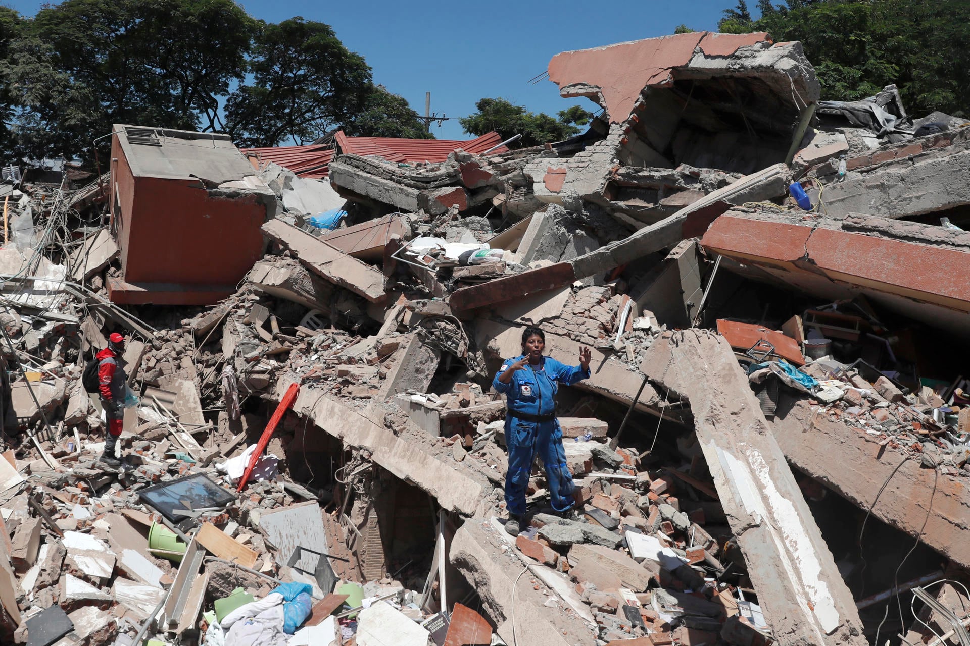 Los recursos serán canalizados mediante los Fondos de Desarrollo Social y Humano de CAF para apoyar las acciones humanitarias. El terremoto deja un balance preliminar de 111 fallecidos y 87 heridos. (EFE/ Ernesto Guzmán Jr).