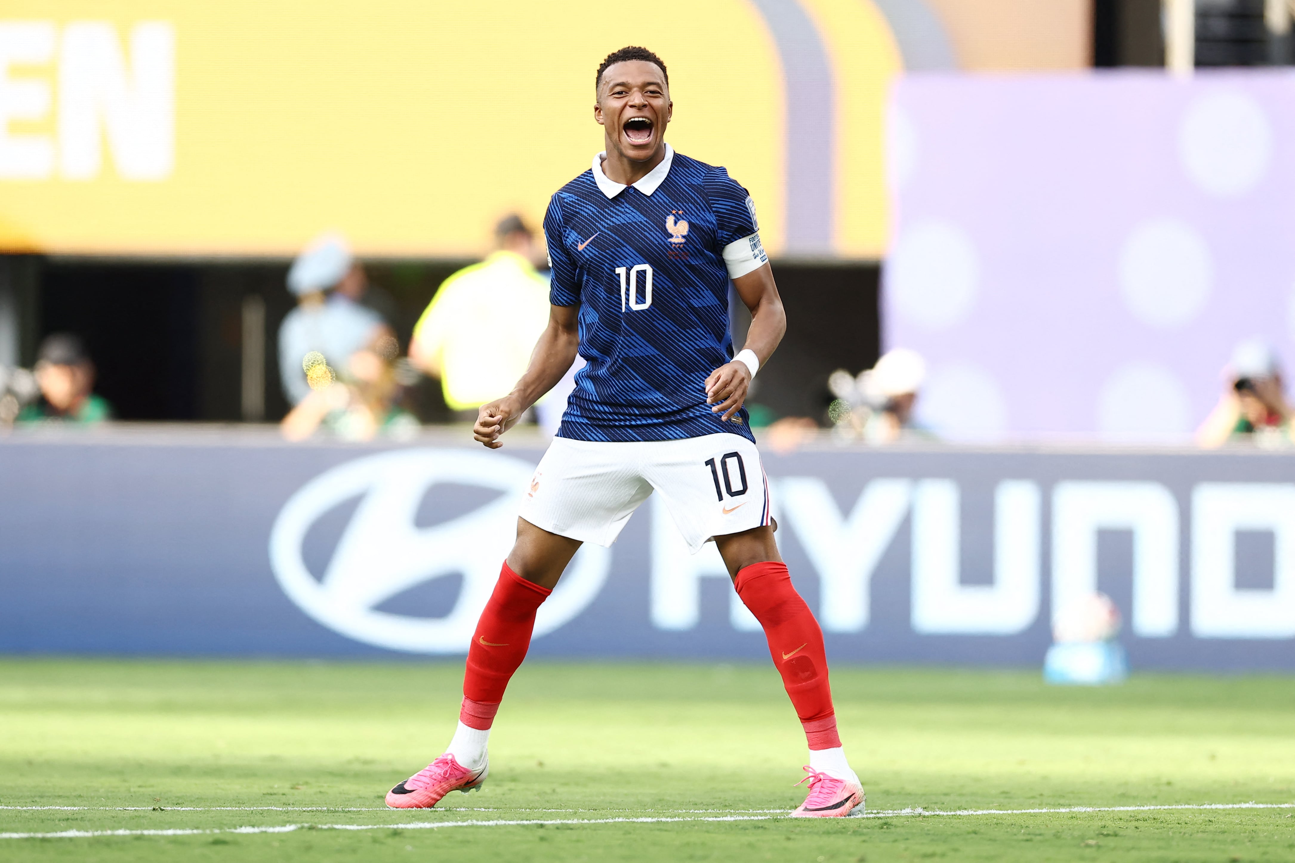 France's forward #10 Kylian Mbappe shouts during the 2026 World Cup round of 32 football match between France and Sweden at the New York/New Jersey Stadium in East Rutherford on June 30, 2026. (Photo by CHARLY TRIBALLEAU / AFP)
