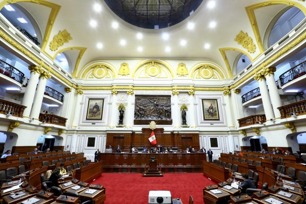 La norma aprobada esta noche establece que el Senado está conformado por un número mínimo de 60 senadores. (Foto: Congreso)