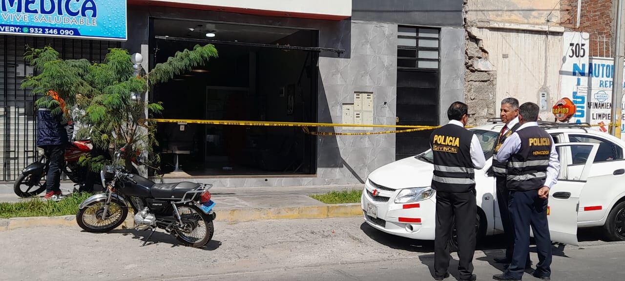 Hasta el lugar de la balacera se trasladaron peritos de criminalística. (Foto: GEC)