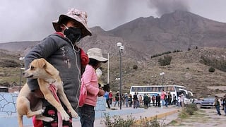 Volcán Ubinas: Piden mascarillas y lentes tras expulsión de ceniza