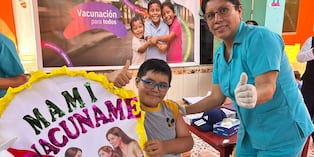 Se busca proteger a niños menores de 5 años, gestantes y adultos mayores contra diversas enfermedades.