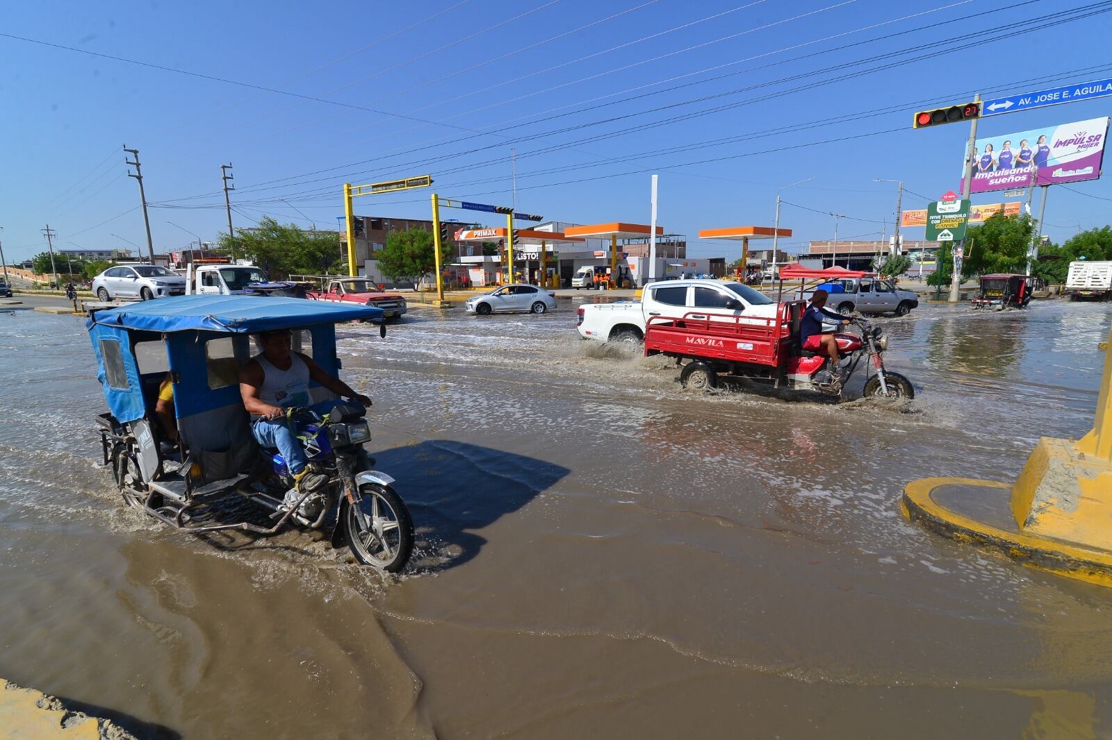 También se registró otro colapso en el sector Dos Grifos. La comuna piurana solicitó a la Sunass sancione a la EPS Grau por la presunta afectación al aire
