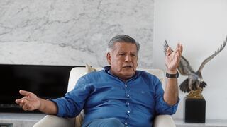 César Acuña opta por alejarse de la política peruana