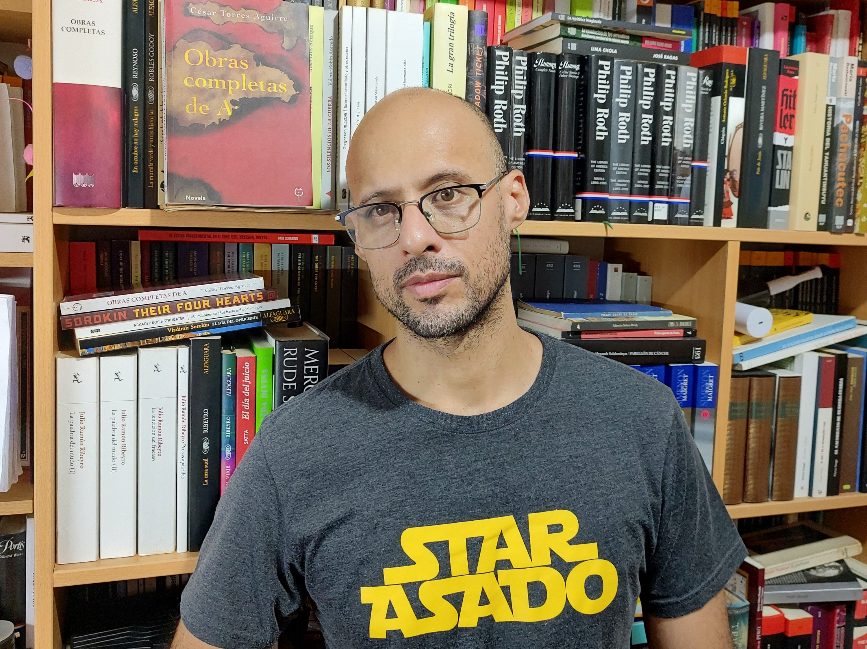 “Escribí una novela histérica sobre el pasatiempo nacional de terruquear”. Foto: Difusión