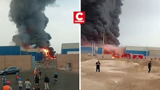 Incendio afecta fábrica de insumos químicos en Lurín y moviliza a más de 25 unidades de bomberos