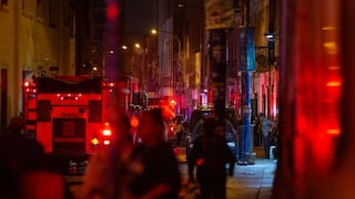 Bomberos reportan 80 % de control en incendio de edificio clandestino en el Centro de Lima