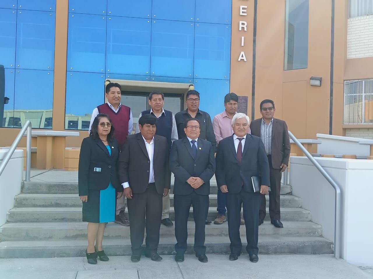Rector de la UNJBG Javier Lozano Marreros recibió este jueves visita de autoridades de El Collao. (Foto: Difusión)