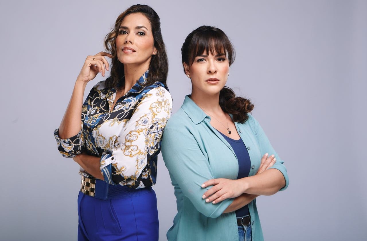 "La relación con Karina Jordán se basa en un profundo entendimiento, química y admiración mutua". dice Fiorella Díaz.