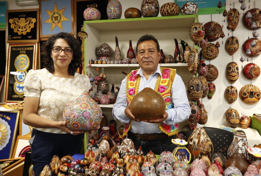 Hoy culmina Ruraq maki: Artesanos ofrecen artículos tradicionales a cómodos precios como regalos en esta Navidad
•