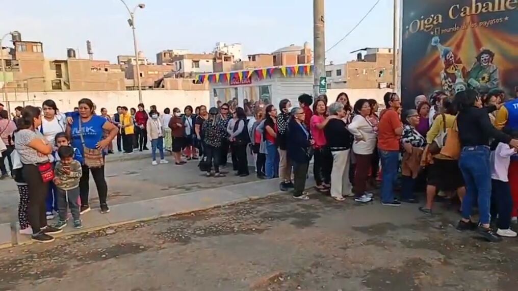 Fue gracias a las coordinaciones de funcionarios de la comuna de Trujillo y se hizo para ofrecer una función especial de sano de esparcimiento, diversión y de relax.