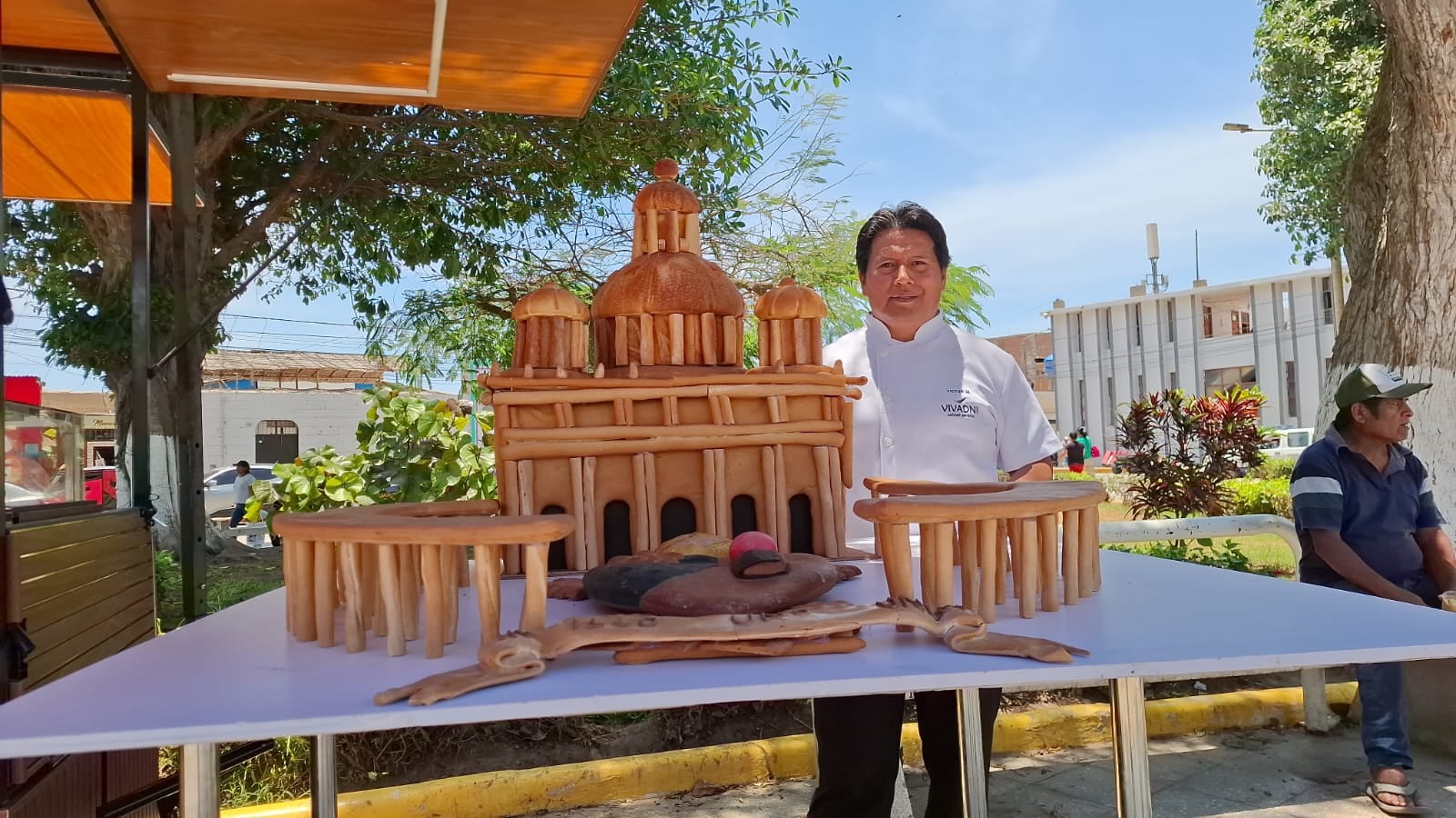 Chiclayo: panadero elabora réplica de la Basílica de San Pedro en homenaje al papa León XIV