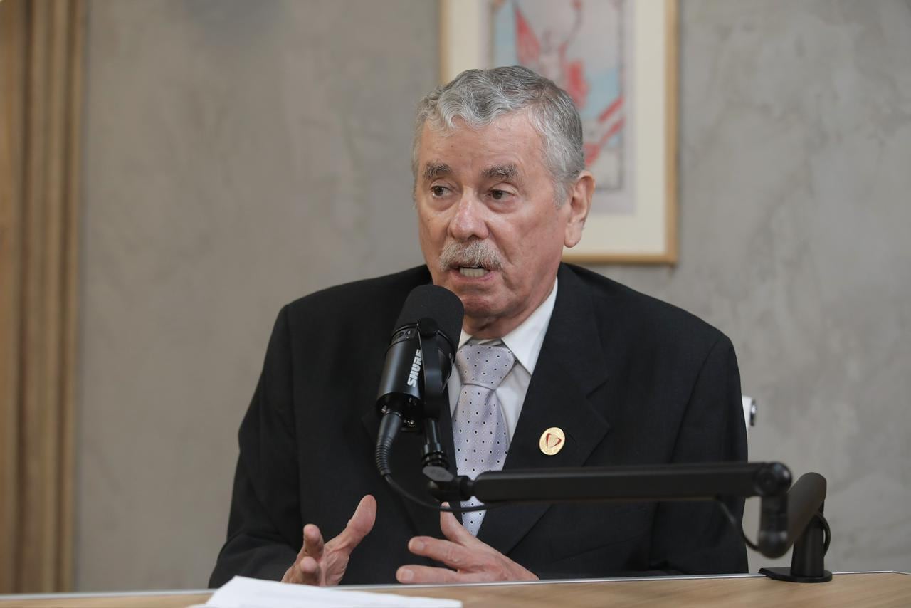 Norma aprobada por insistencia busca garantizar su trabajo y evitar restricciones municipales, mientras titular del Parlamento también respalda a asociación policial. (Foto: GEC)