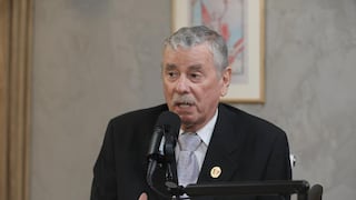 Fernando Rospigliosi promulga ley que reconoce a emolienteros como microempresarios